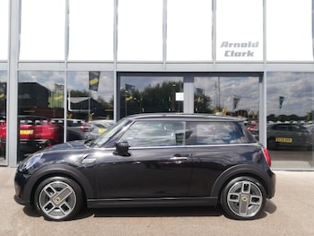 Used MINI Hatch 2023 for sale - 79382772: Photo