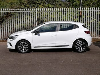 Used Renault Clio 2023 for sale - 79857986: Photo