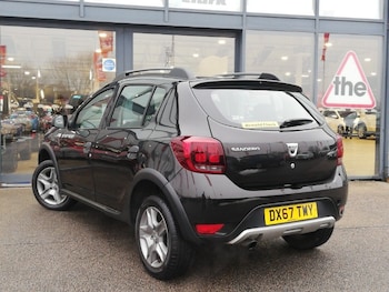 Used Dacia Sandero Stepway 2017 for sale - 77142046: Photo