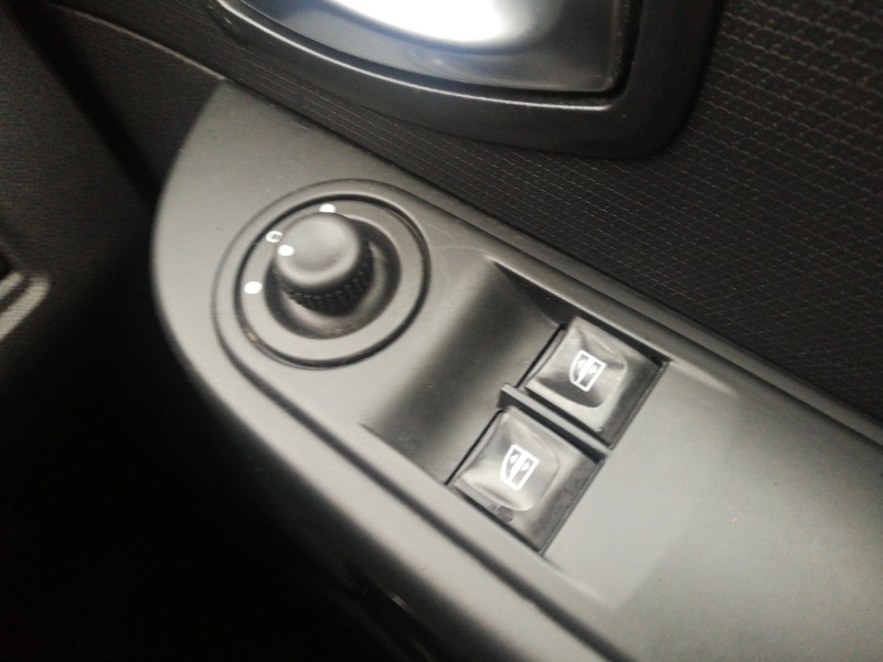 Used Renault Clio 2016 for sale - 77907653: Photo 17