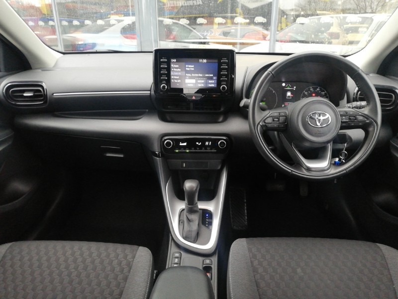 Used Toyota Yaris 2023 for sale - 76983376: Photo 2