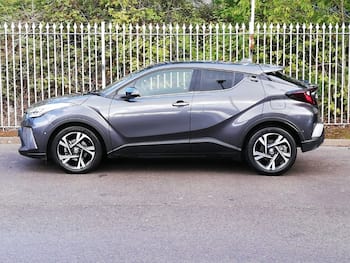 Used Toyota C-HR 2023 for sale - 79858054: Photo