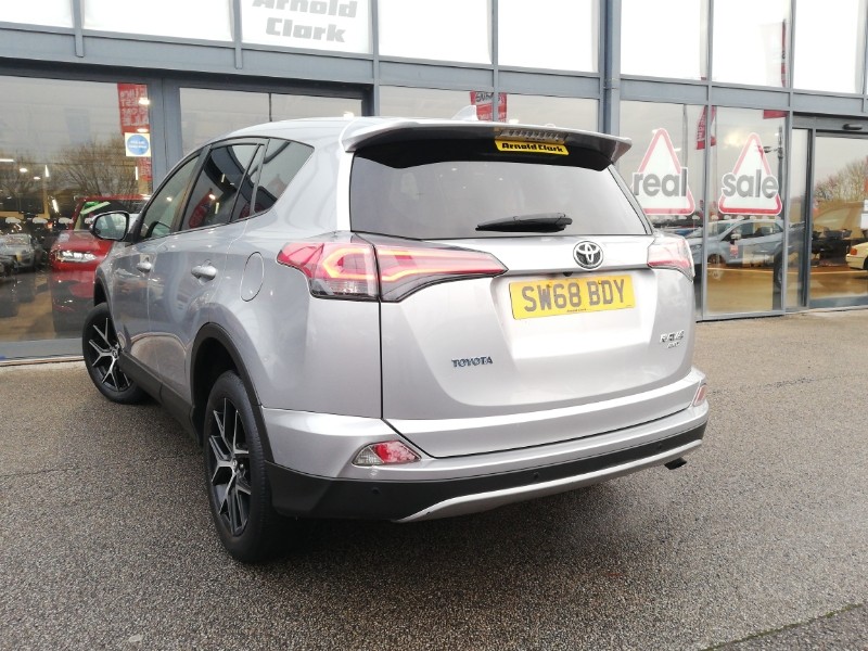 Used Toyota RAV4 2018 for sale - 77114991: Photo 3