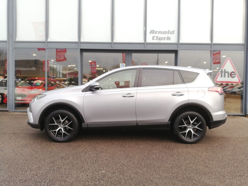Used Toyota RAV4 2018 for sale - 77114991: Photo 4