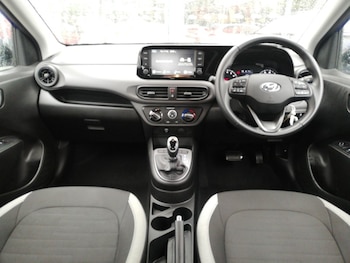 Used Hyundai i10 2023 for sale - 78873050: Photo