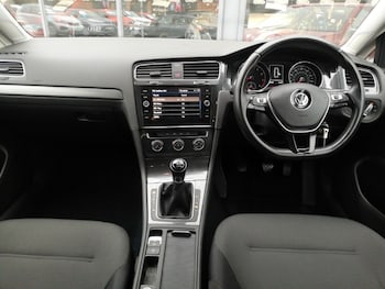 Used Volkswagen Golf 2018 for sale - 77518430: Photo