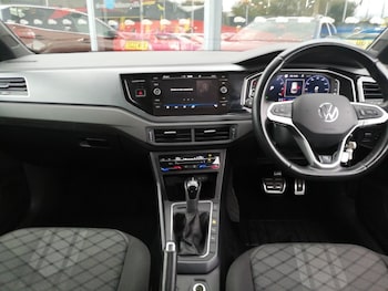 Used Volkswagen Taigo 2023 for sale - 76238395: Photo 2