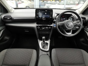 Used Toyota Yaris Cross 2022 for sale - 78411436: Photo