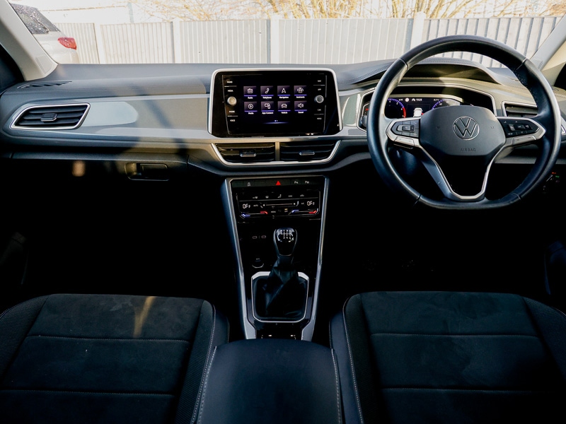 Used Volkswagen T-Roc 2022 for sale - 77130060: Photo 2