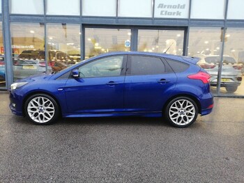 Used Ford Focus 2017 for sale - 77290012: Photo