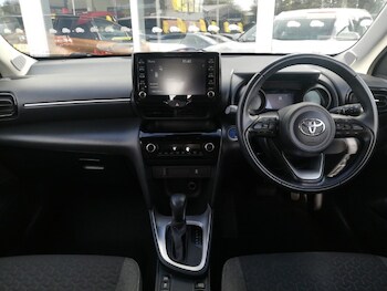 Used Toyota Yaris Cross 2022 for sale - 77343361: Photo