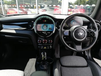 Used MINI Hatch 2023 for sale - 79332558: Photo