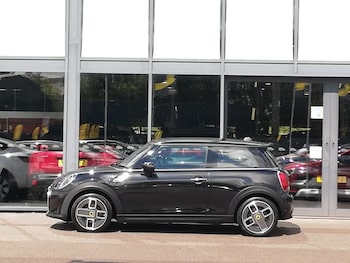 Used MINI Hatch 2023 for sale - 79332558: Photo