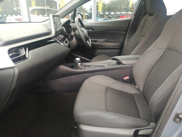 Used Toyota C-HR 2022 for sale - 76289499: Photo 5