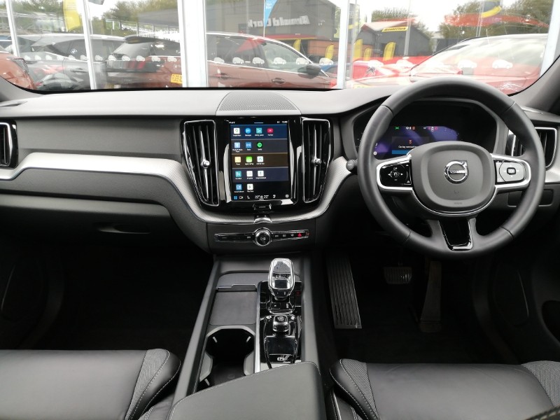 Used Volvo XC60 2024 for sale - 76325683: Photo 2