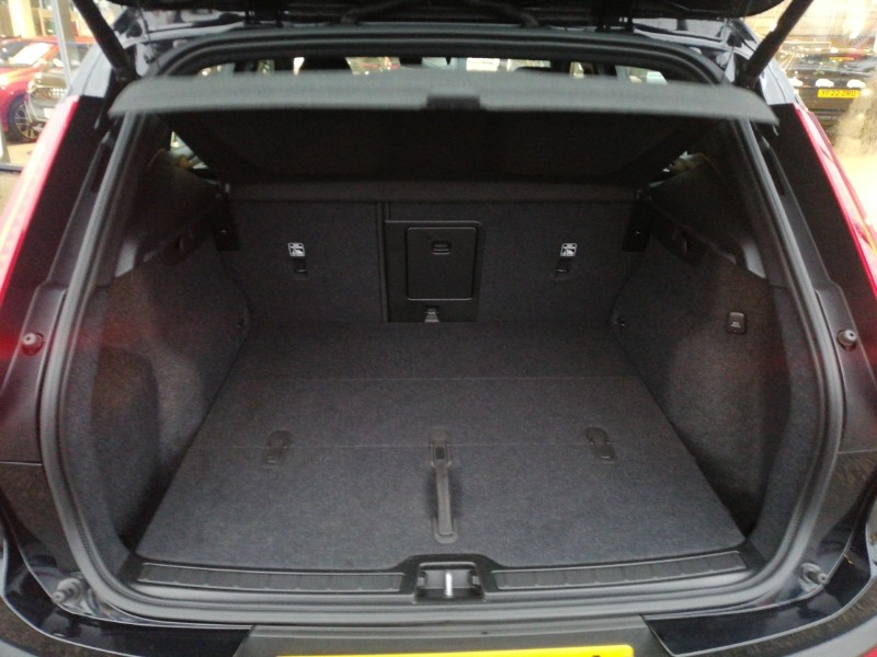 Used Volvo XC40 2025 for sale - 77228586: Photo 8