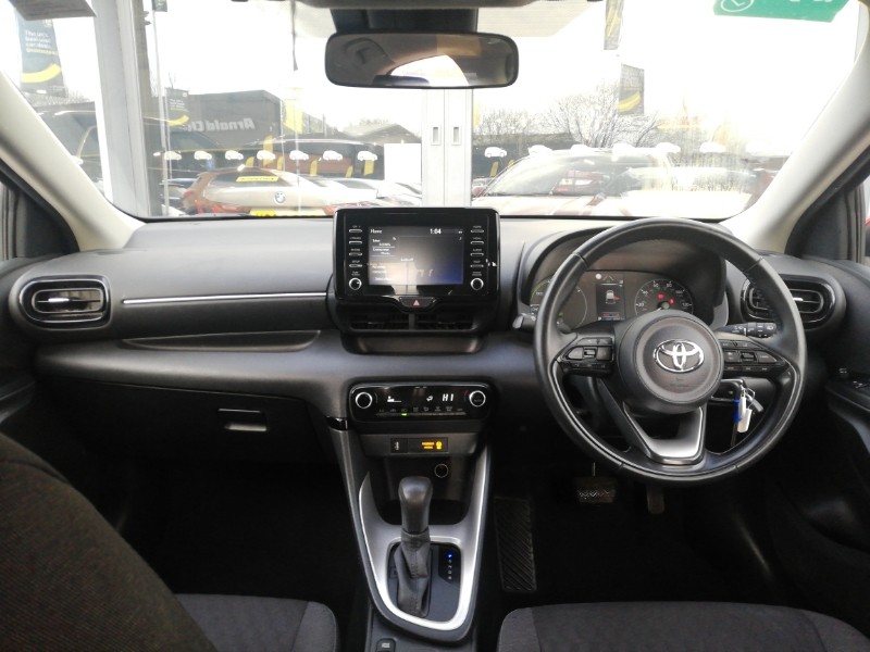 Used Toyota Yaris 2022 for sale - 76925197: Photo 2