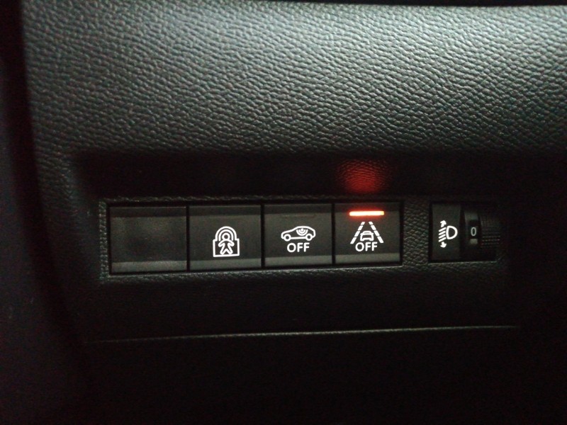 Used Peugeot 2008 2020 for sale - 76736997: Photo 17