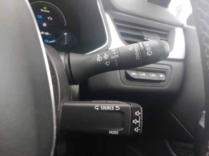 Used Renault Captur 2023 for sale - 76648541: Photo 16