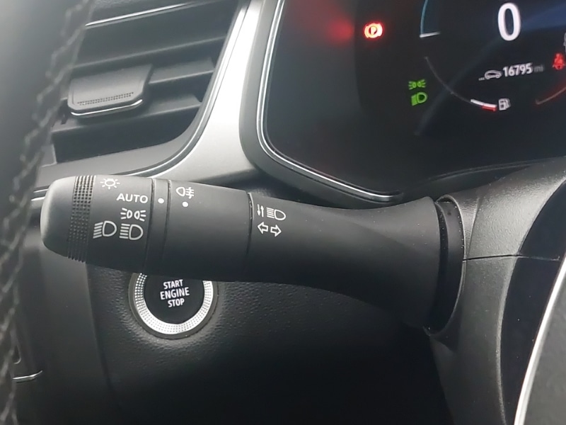 Used Renault Captur 2023 for sale - 76648541: Photo 17