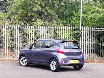 Used Hyundai i10 2020 for sale - 79461594: Photo