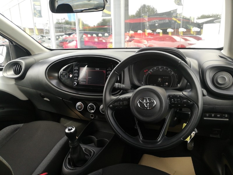 Used Toyota Aygo X 2023 for sale - 76058954: Photo 2