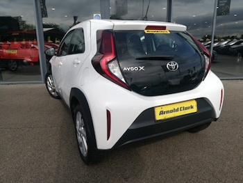 Used Toyota Aygo X 2023 for sale - 76058954: Photo 3