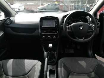 Used Renault Clio 2017 for sale - 79348081: Photo