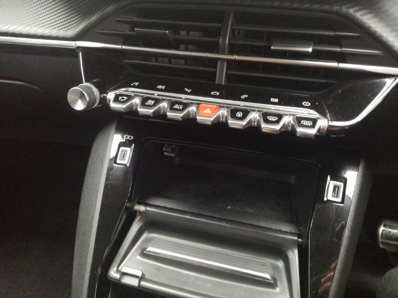 Used Peugeot 2008 2022 for sale - 77448837: Photo 14