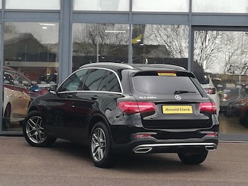 Used Mercedes-Benz GLC 2018 for sale - 77933540: Photo