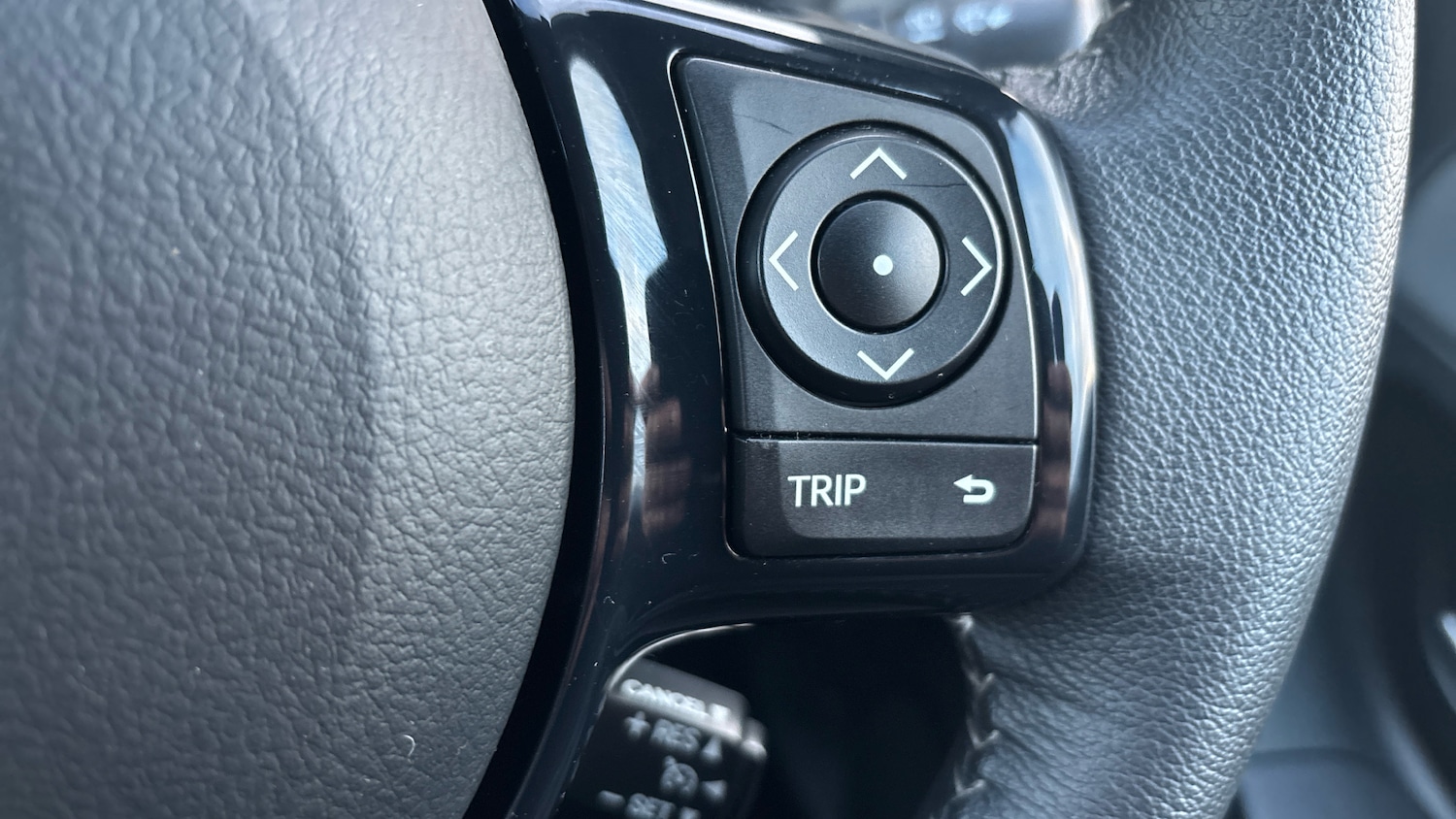 Used Toyota Yaris 2018 for sale - 76526042: Photo 33