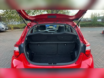 Used Toyota Yaris 2018 for sale - 76526042: Photo