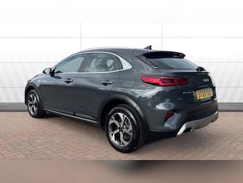Used Kia XCeed 2022 for sale - 76127109: Photo 2