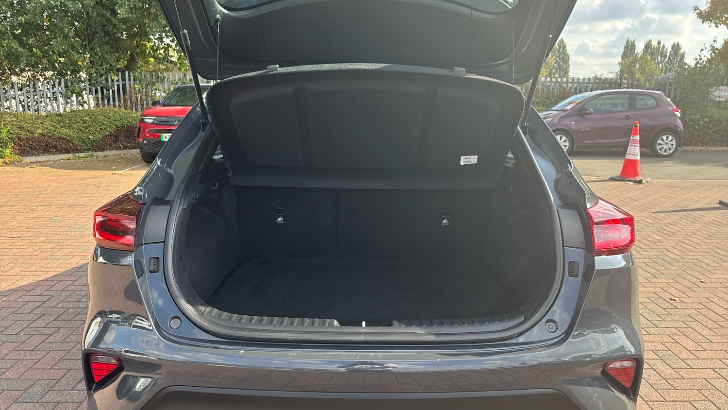 Used Kia XCeed 2022 for sale - 76127109: Photo 4