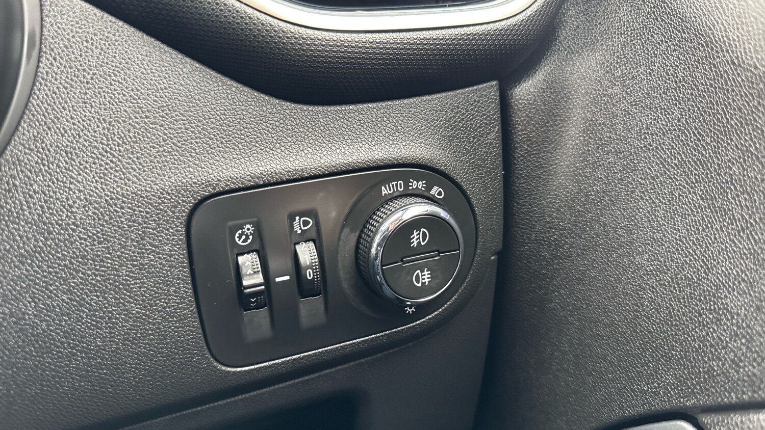 Used Vauxhall Crossland 2021 for sale - 76231611: Photo 25