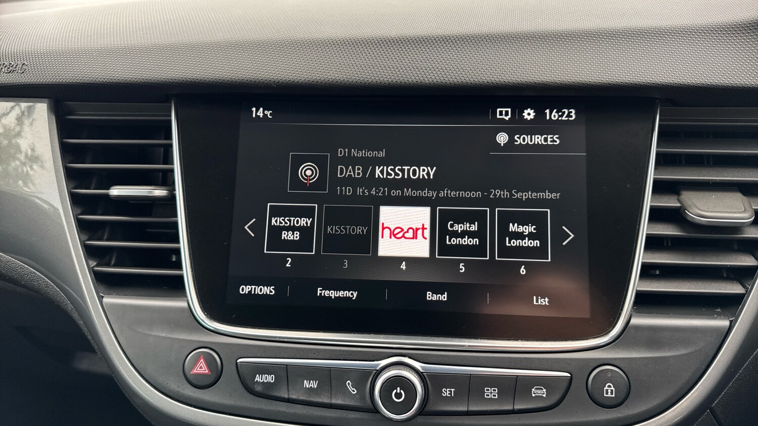 Used Vauxhall Crossland 2021 for sale - 76231611: Photo 29