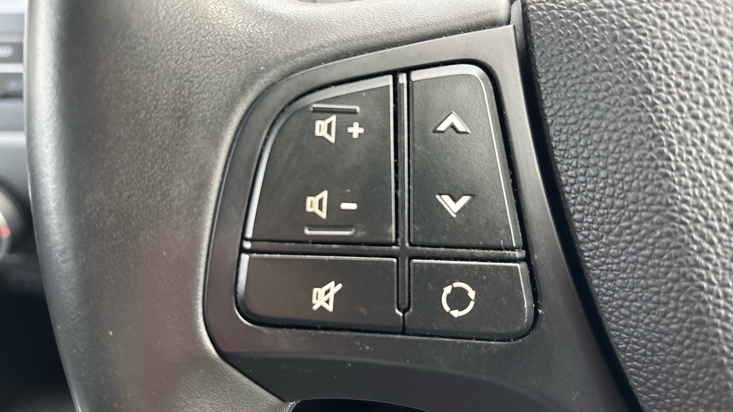 Used Hyundai i10 2018 for sale - 76650935: Photo 27