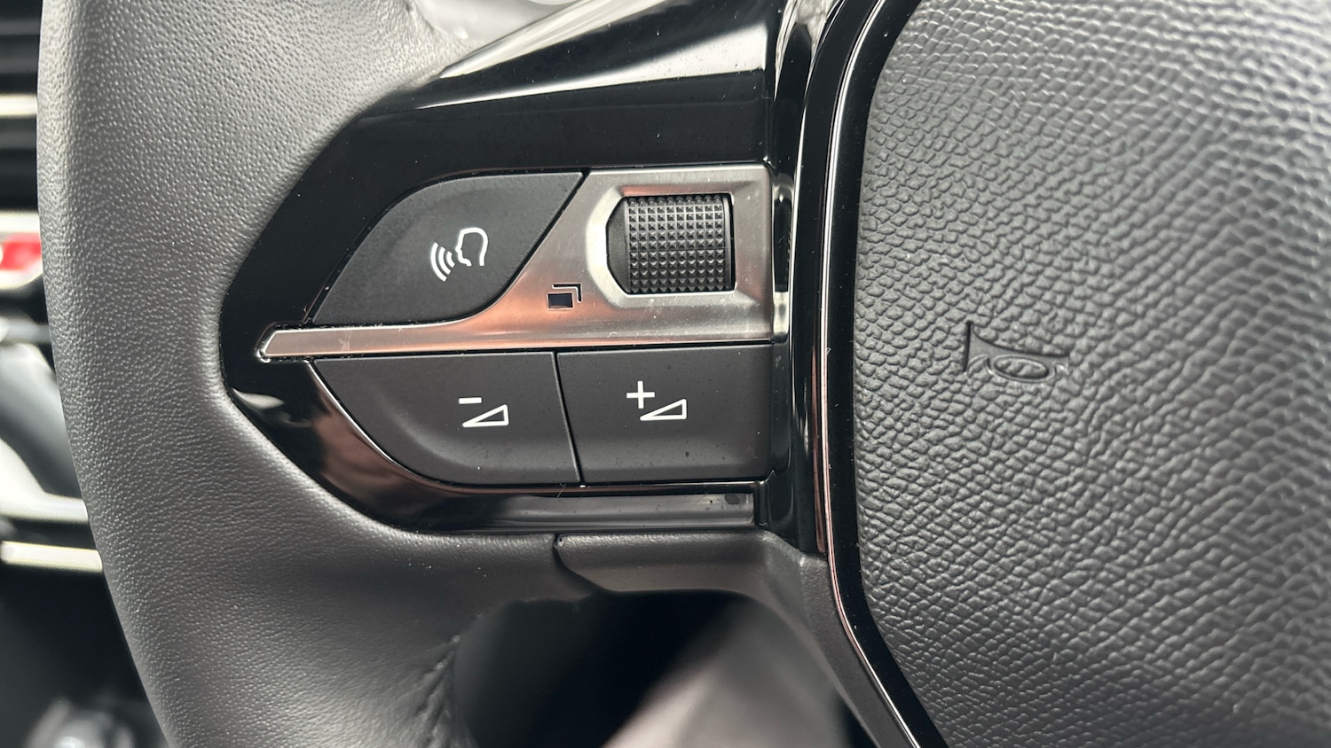 Used Peugeot 208 2024 for sale - 77807015: Photo 33