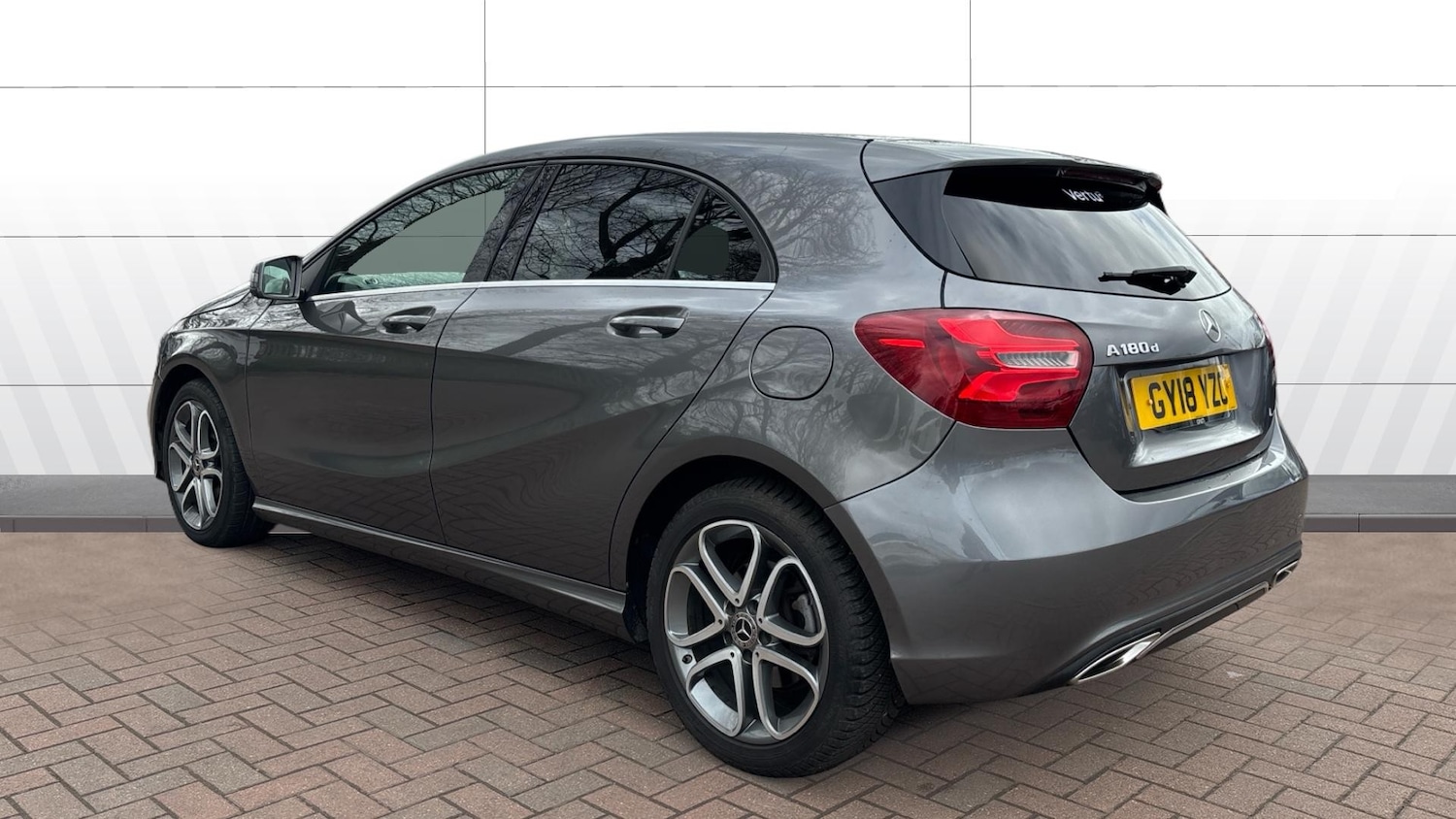 Used Mercedes-Benz A-Class 2018 for sale - 77950307: Photo 2