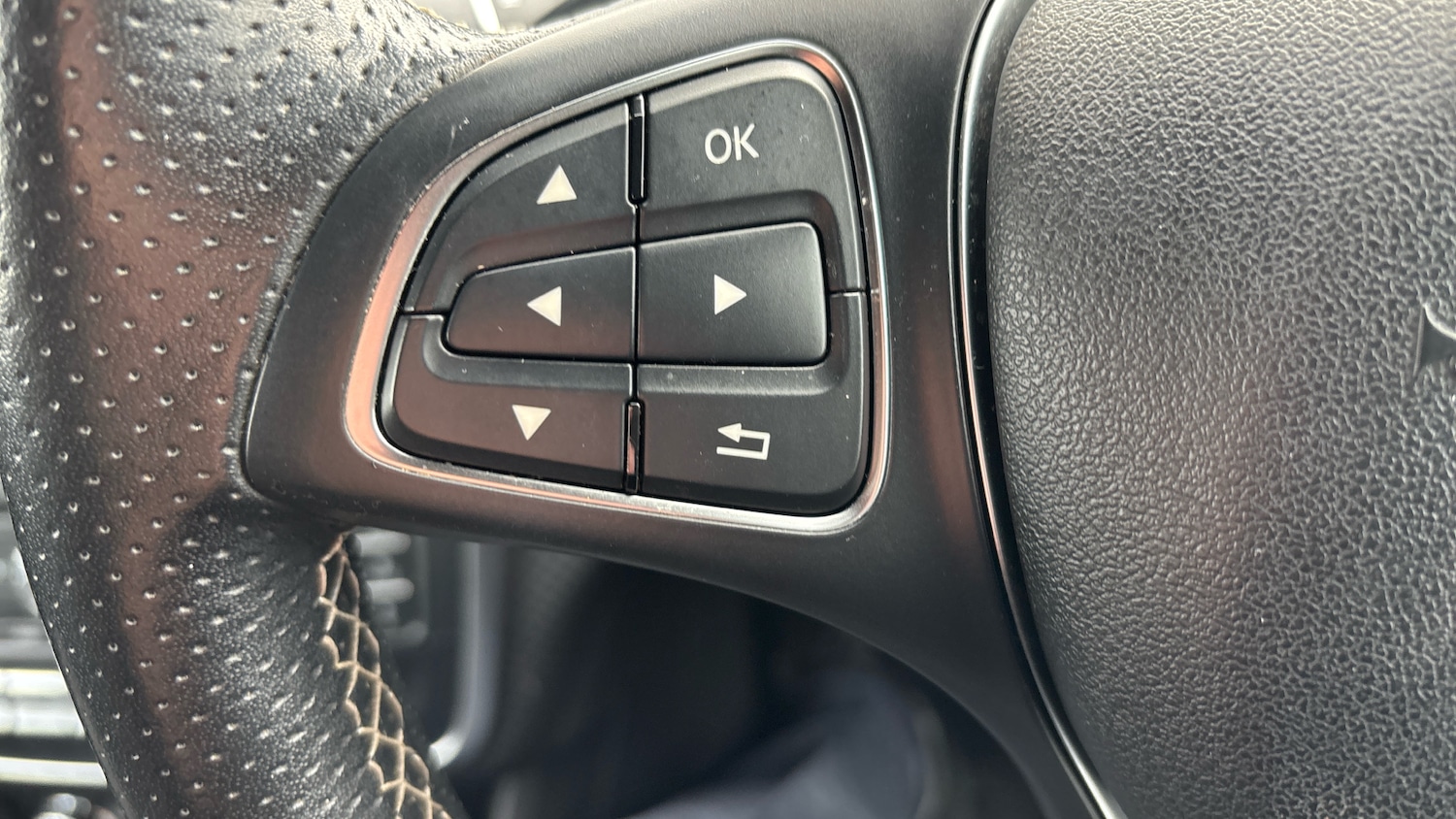 Used Mercedes-Benz A-Class 2018 for sale - 77950307: Photo 33