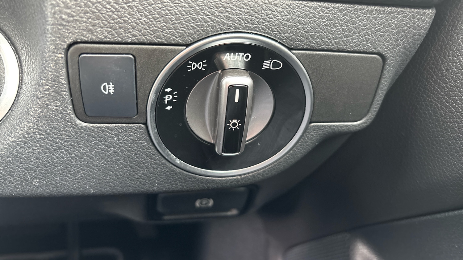 Used Mercedes-Benz A-Class 2018 for sale - 77950307: Photo 36