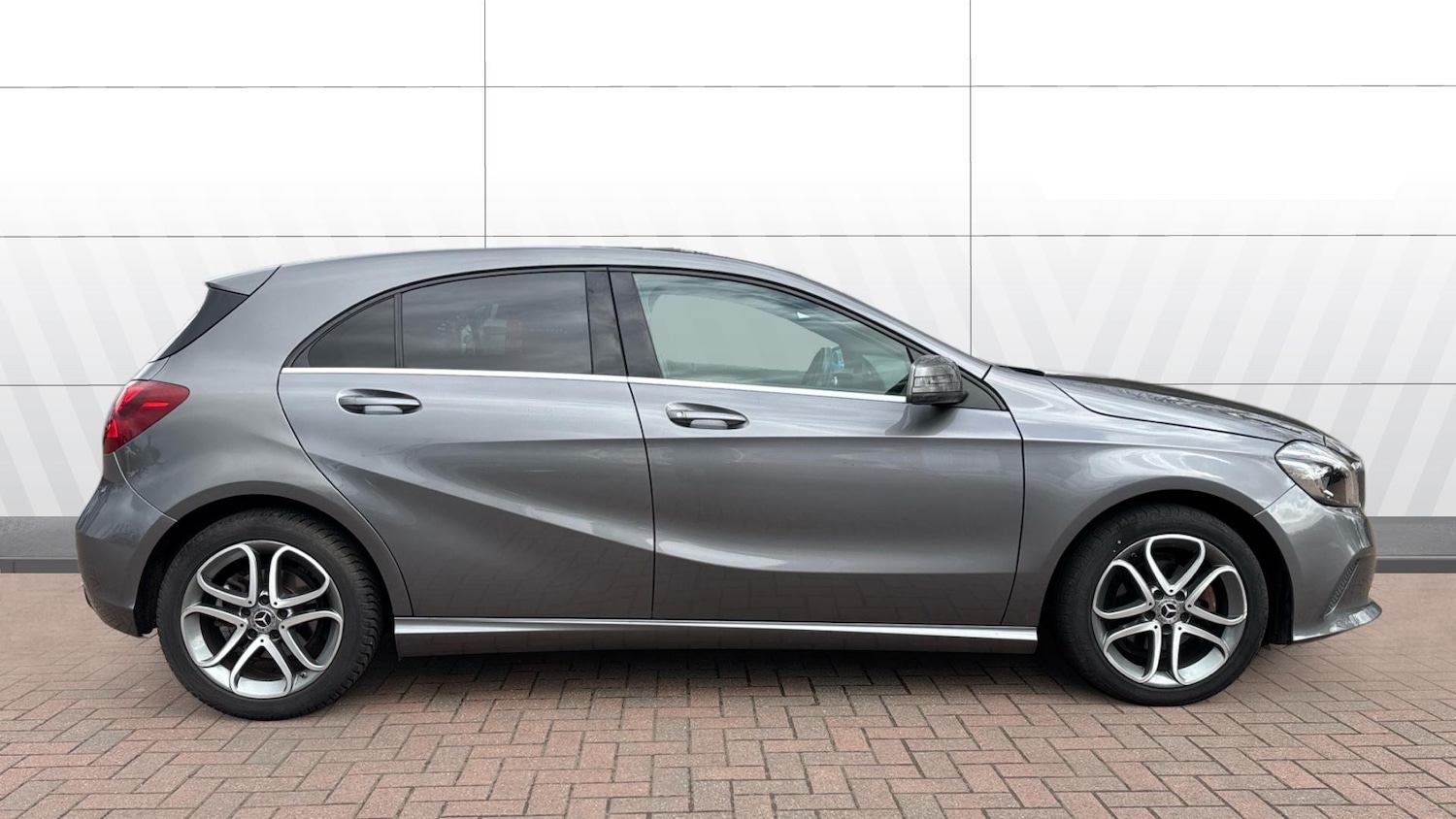 Used Mercedes-Benz A-Class 2018 for sale - 77950307: Photo 5