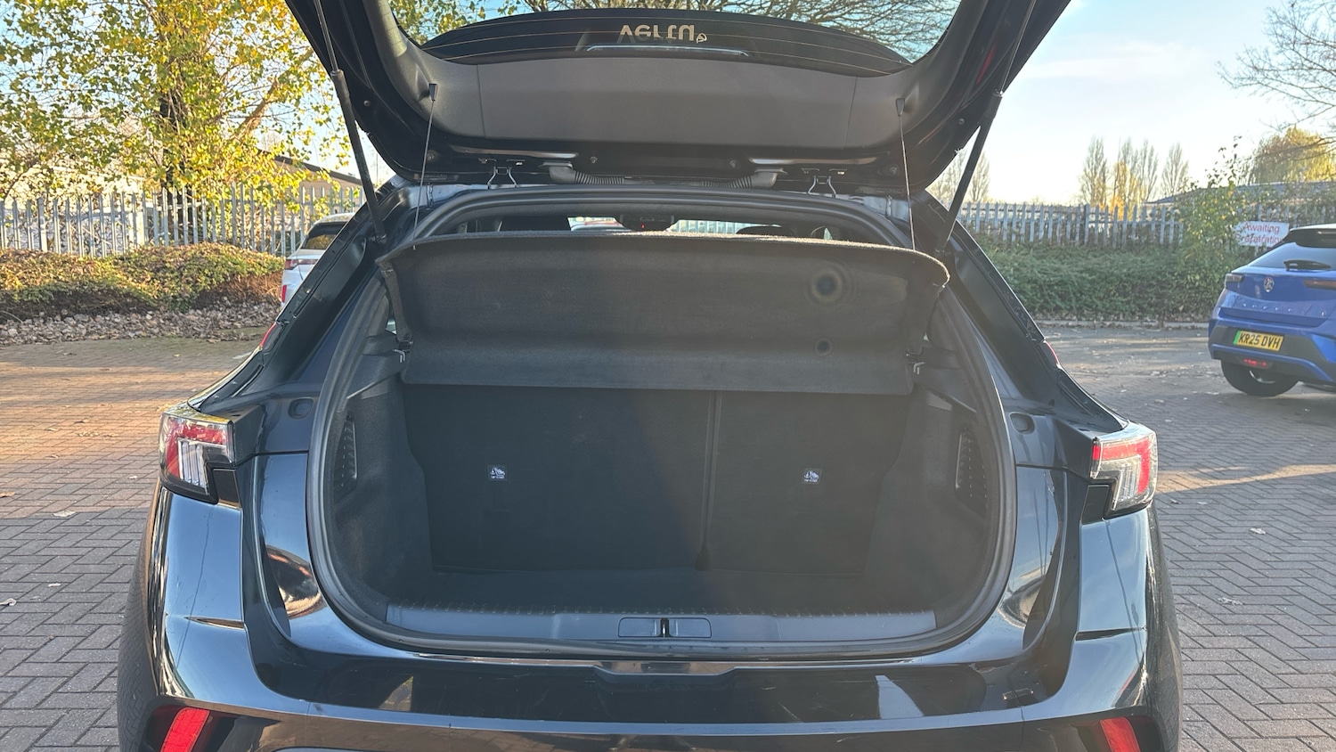 Used Vauxhall Mokka 2023 for sale - 76891981: Photo 4