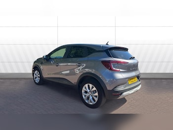 Used Renault Captur 2022 for sale - 79176532: Photo