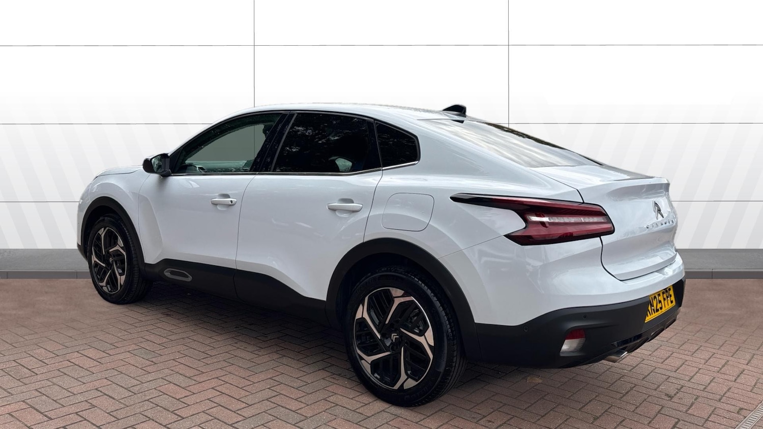 Used Citroen C4 2025 for sale - 76382573: Photo 2