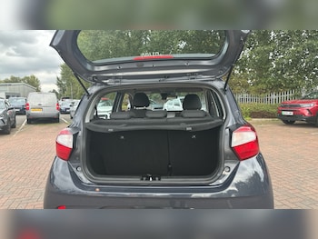 Used Hyundai i10 2022 for sale - 76192457: Photo 4