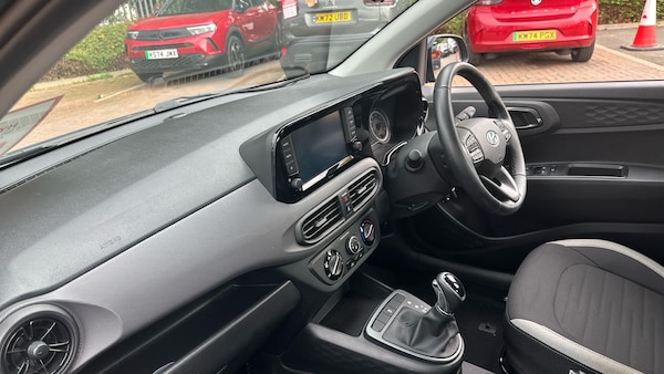 Used Hyundai i10 2022 for sale - 76192457: Photo 9