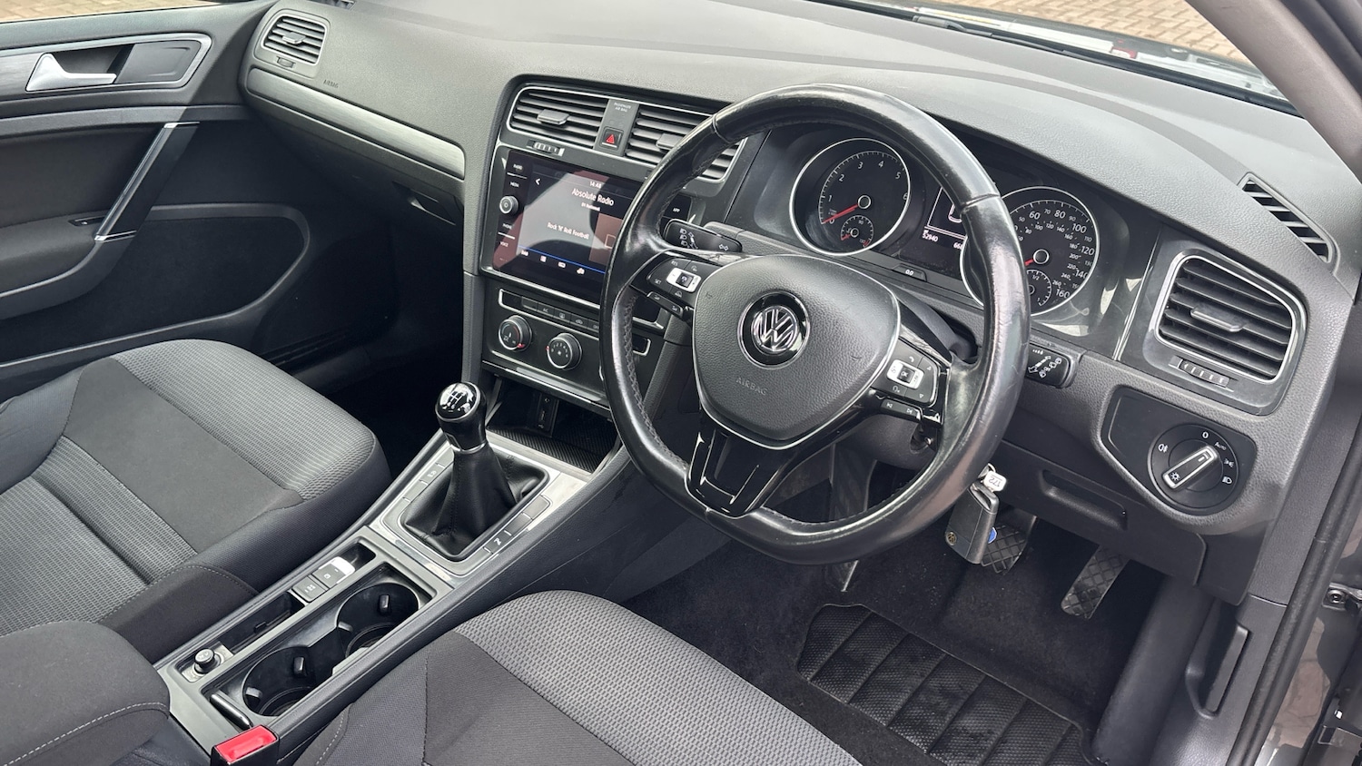 Used Volkswagen Golf 2018 for sale - 77530165: Photo 11