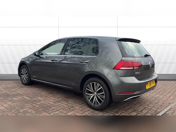 Used Volkswagen Golf 2018 for sale - 77530165: Photo