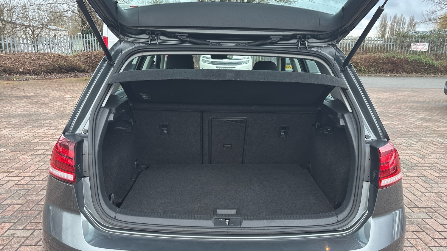 Used Volkswagen Golf 2018 for sale - 77530165: Photo 4